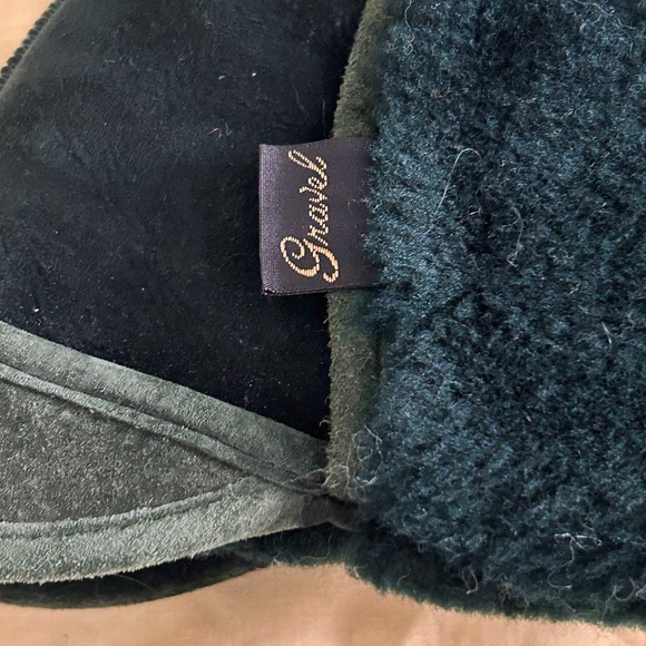 HAT, DEERSTALKER STYLE, GENUINE LEATHER AND SHEEPSKIN, HAS CORDS TO TIE AT CHIN, - Picture 2 of 3